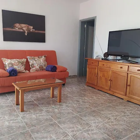 Casa Erika C דירה טרחלחו